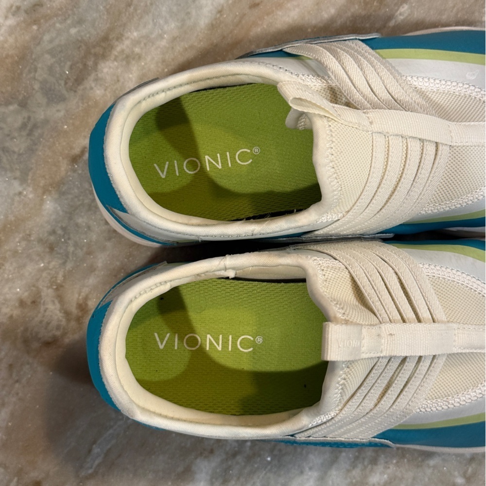 Women’s VIONIC Vayda slip on sneakers- Size 7 - Picture 7 of 9